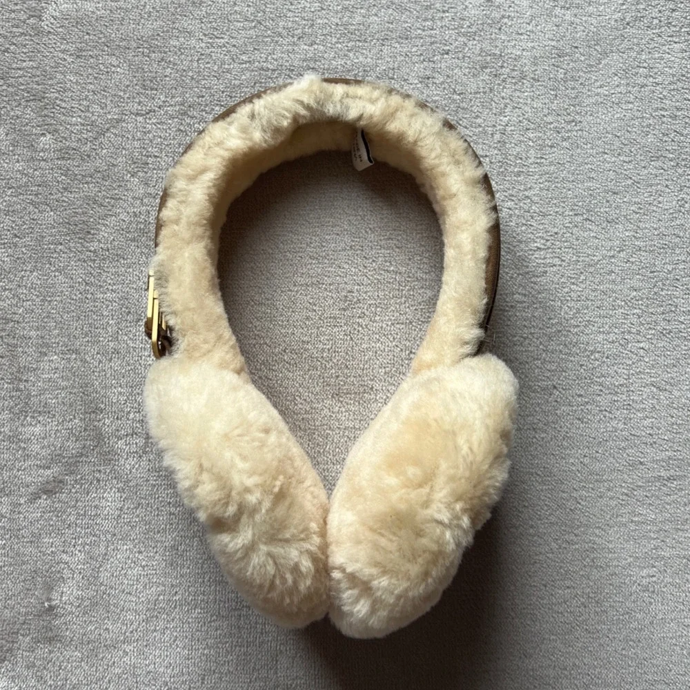 UGG Australia Chestnut Suede Real Shearling Sheepskin Earmuffs Gold tone Buckle - Picture 3 of 7